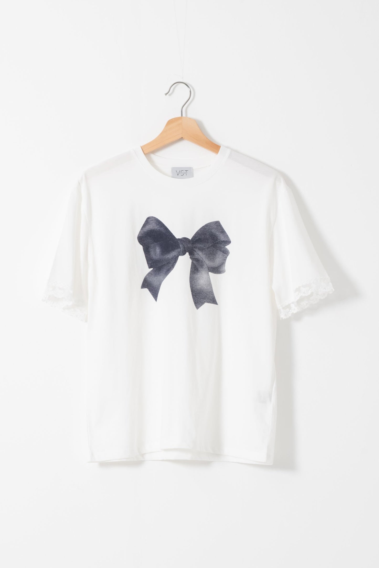 リボンプリントTシャツ
