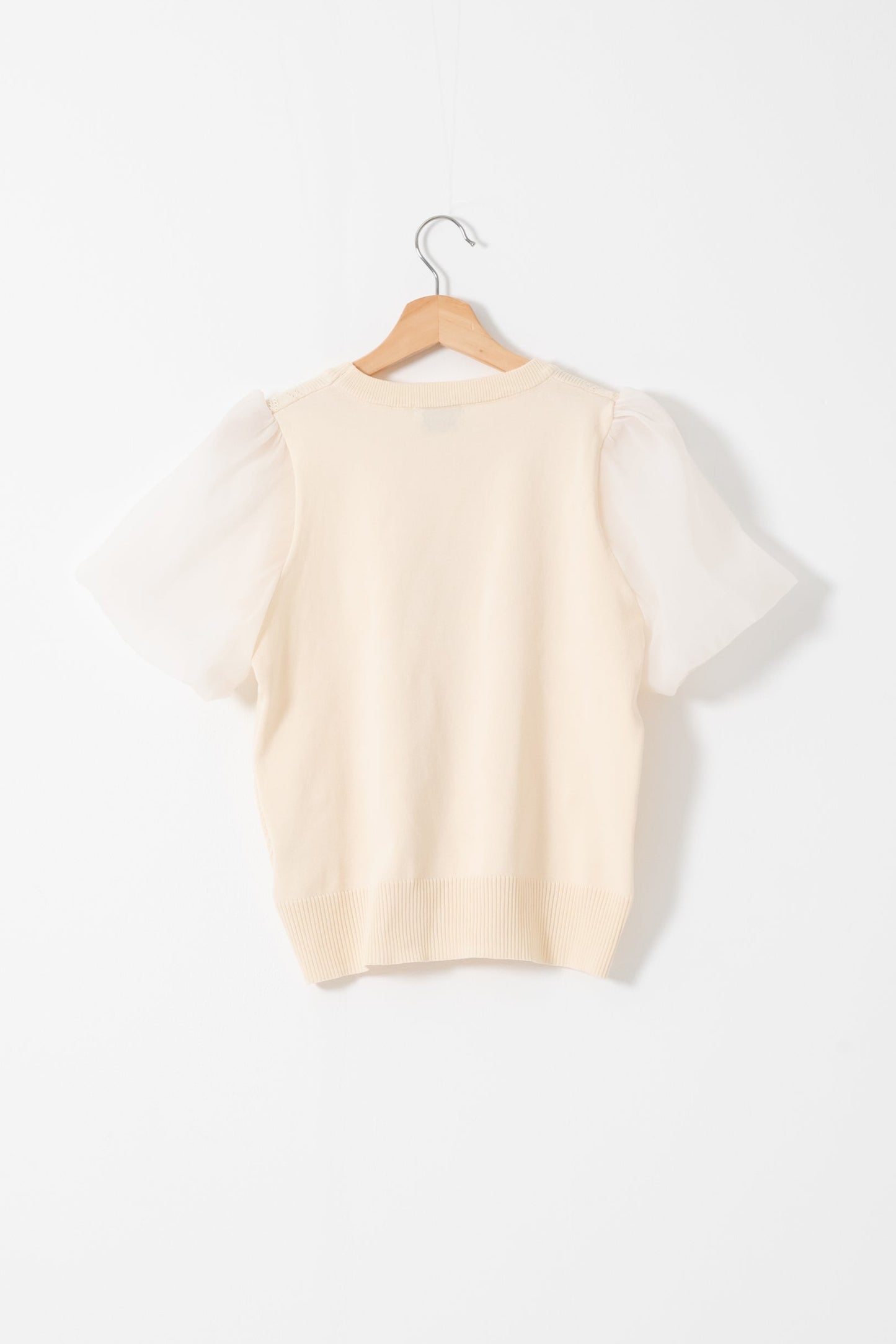袖シフォンパールトップス