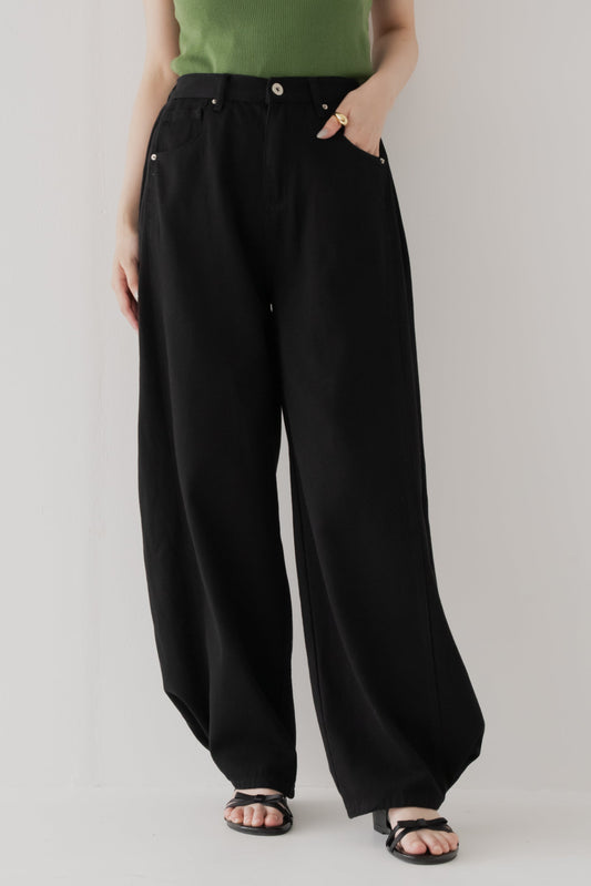 バックデザインジーンズ