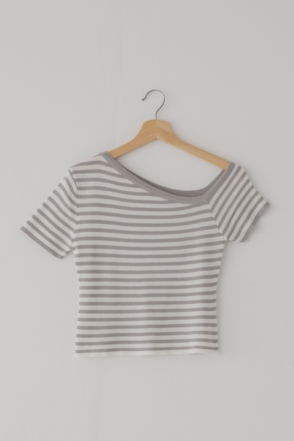 【SALE】アシンメトリボーダートップス