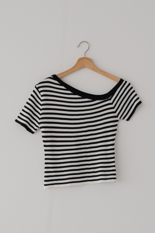 【SALE】アシンメトリボーダートップス