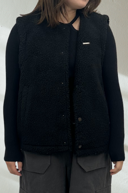 【くぅちゃんコラボアイテム】カジュアルユニセックスボアベスト