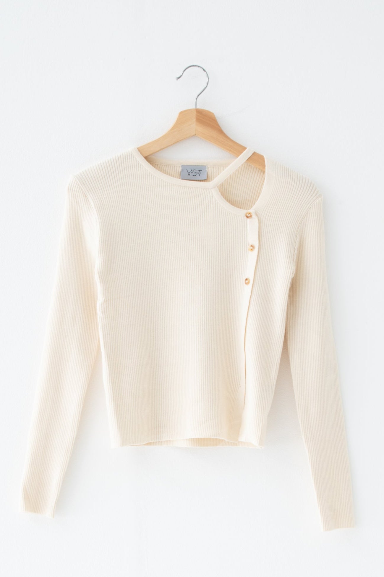 カットアウトリブトップス