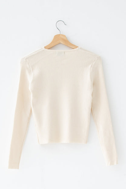 カットアウトリブトップス