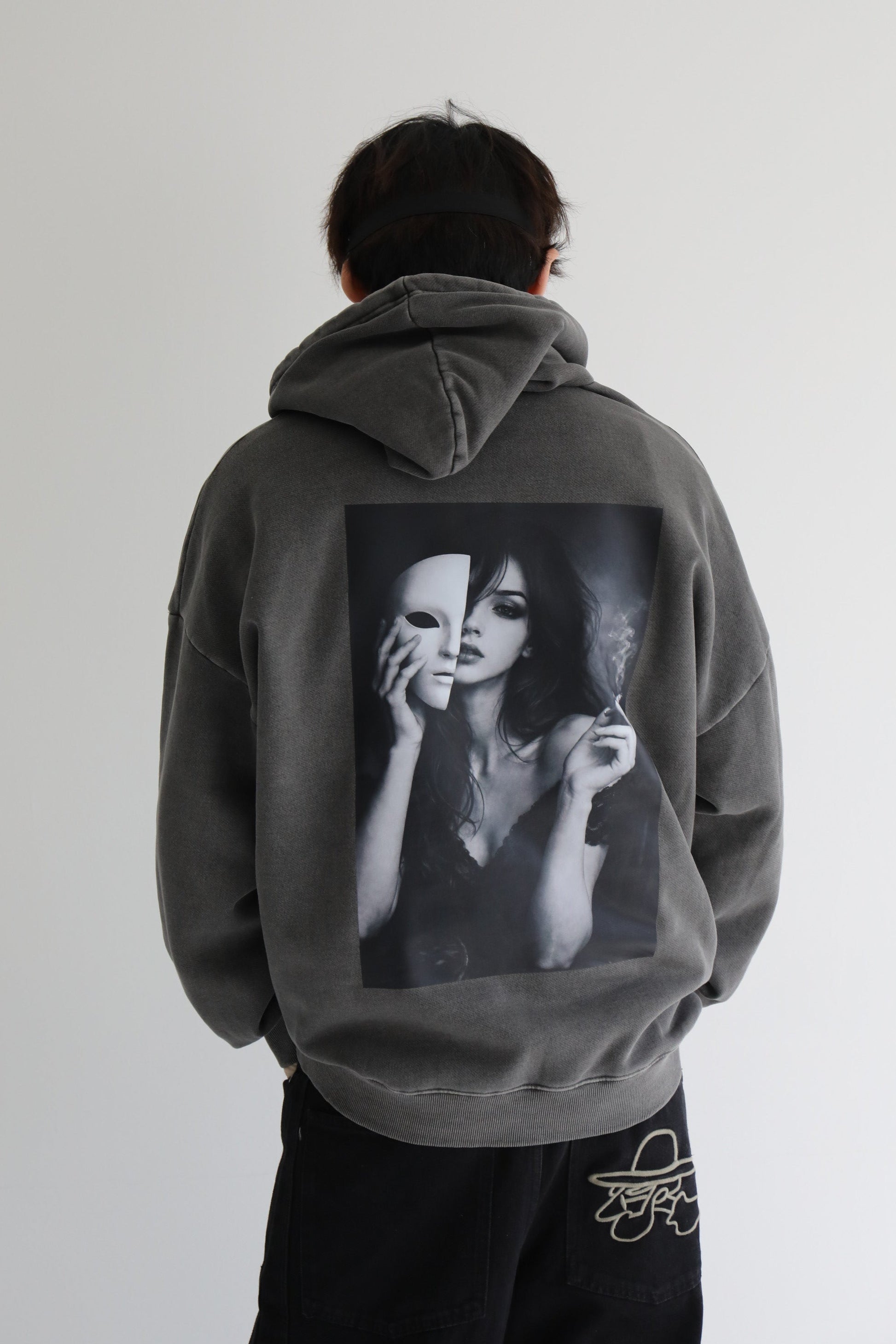 【2月6日(金)11：00 発売スタート！】《らむ子ちゃんコラボ・数量限定》すけこましユニセックスパーカー