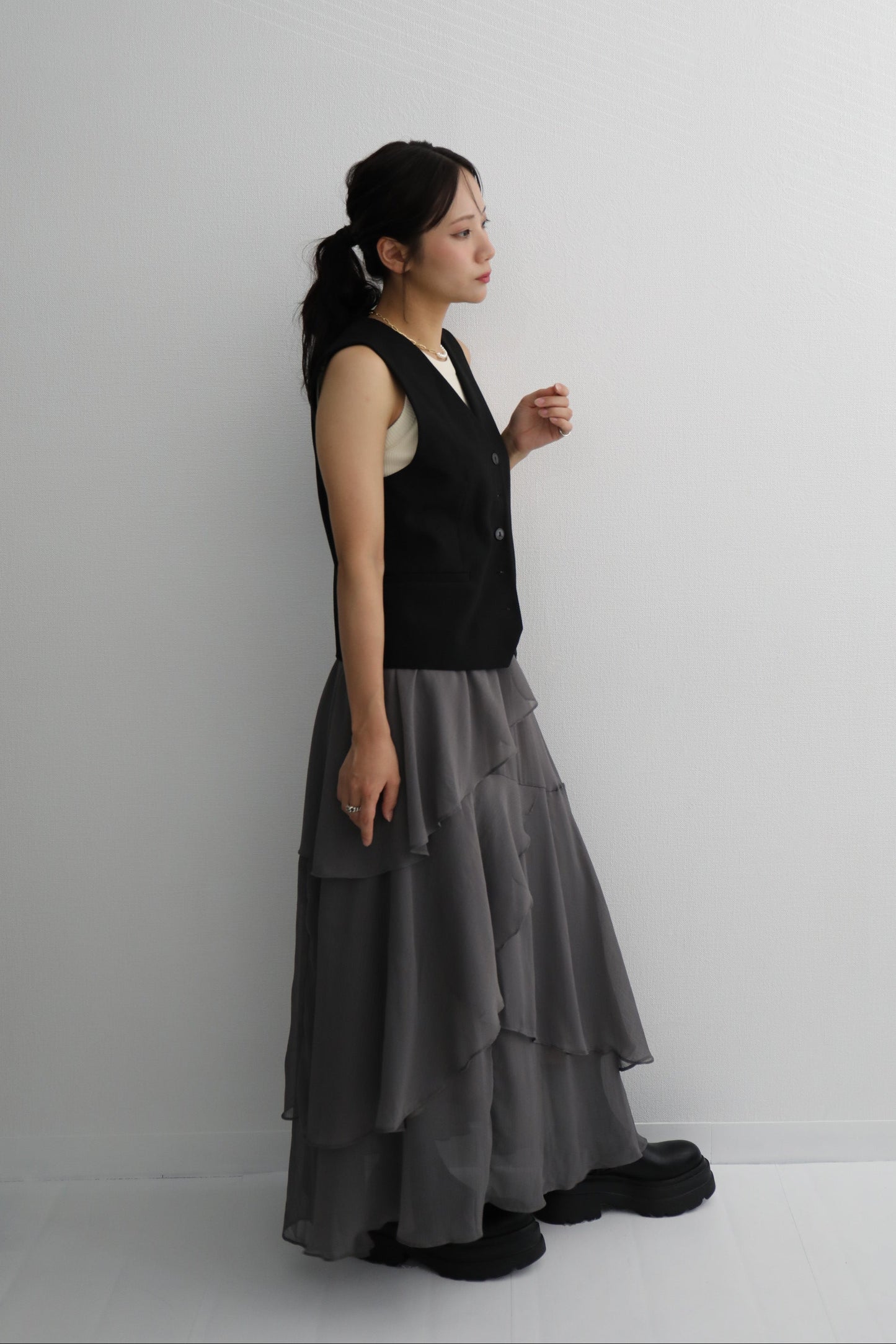 アシンメトリーレイヤードスカート