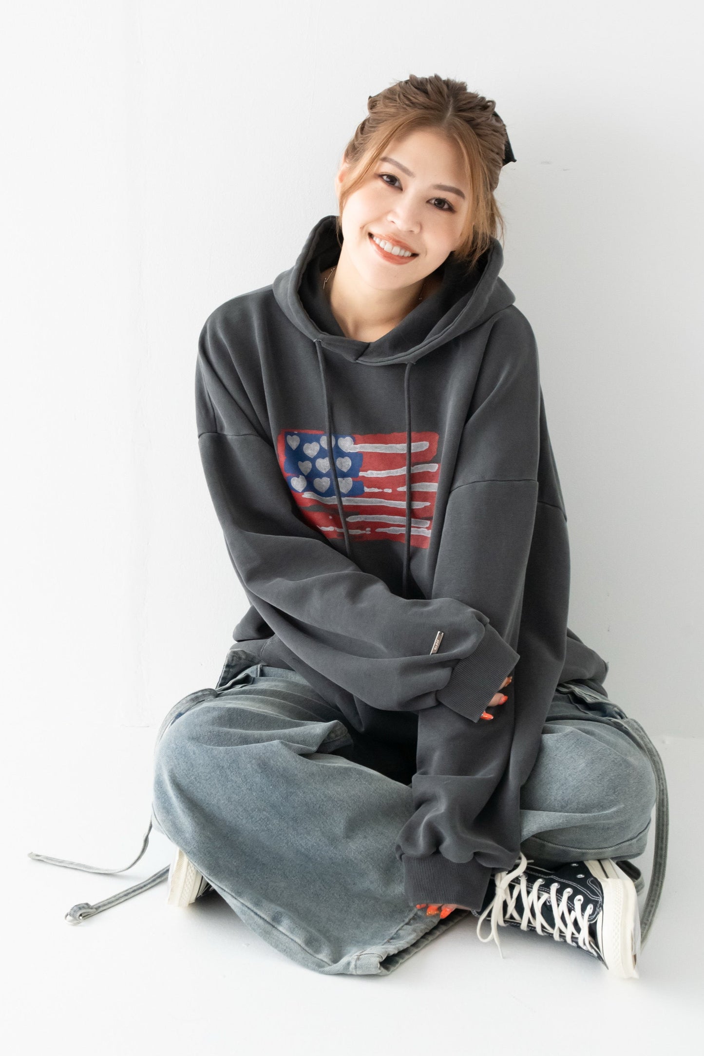 【くぅちゃんコラボアイテム】ウォッシュブラックユニセックスフーディー　