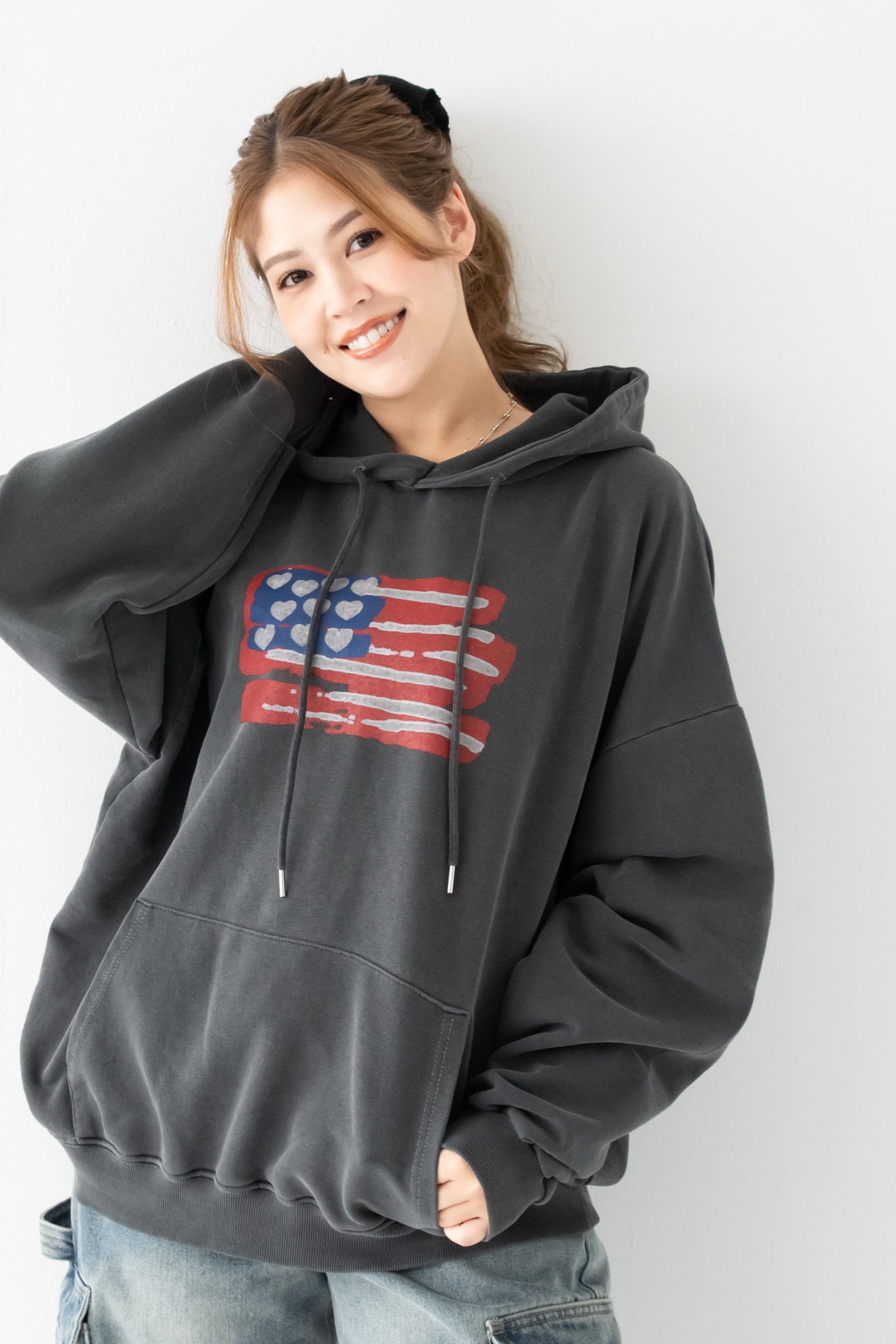 【くぅちゃんコラボアイテム】ウォッシュブラックユニセックスフーディー　