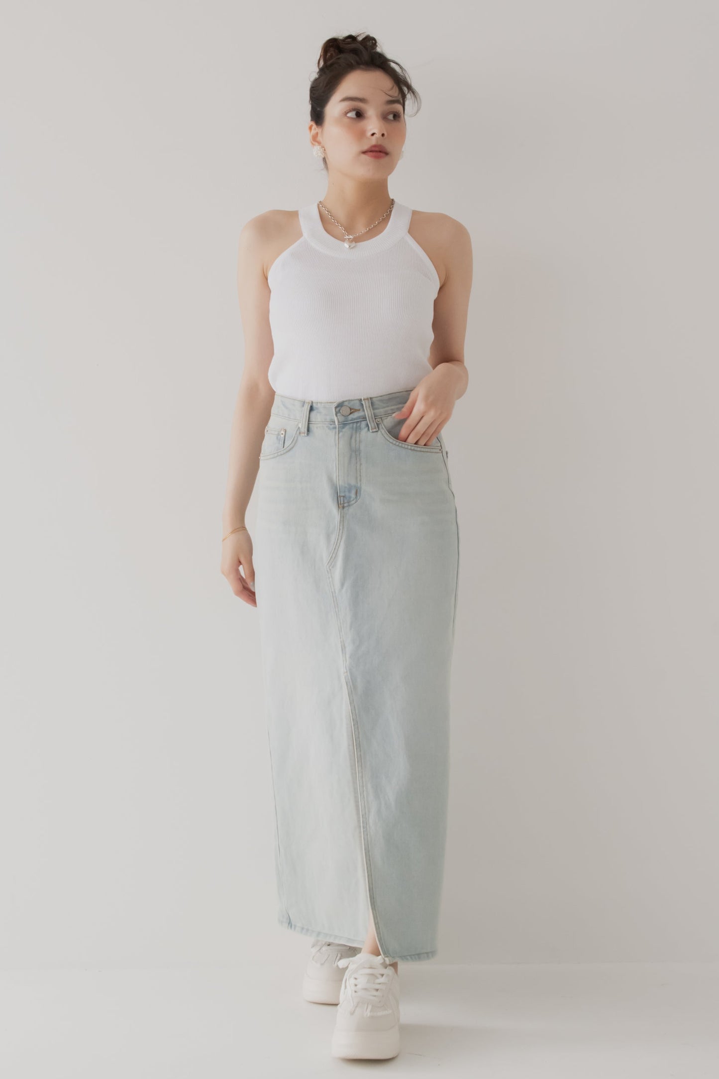 【SALE】リブホルターネックトップ