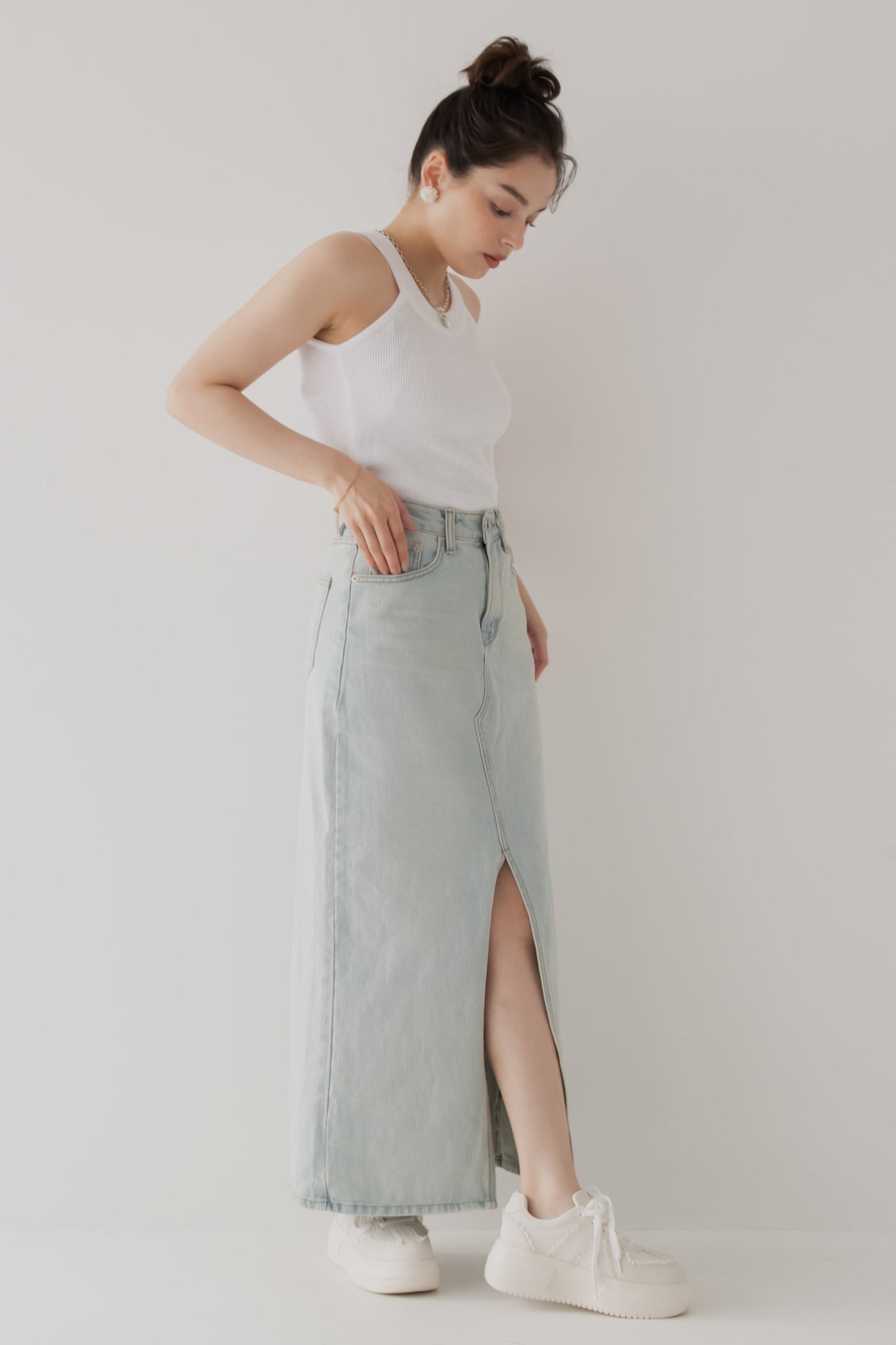 【SALE】リブホルターネックトップ