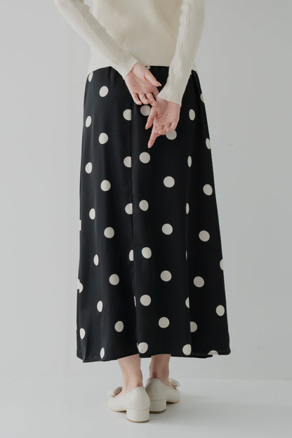 ルナドットフレアスカート