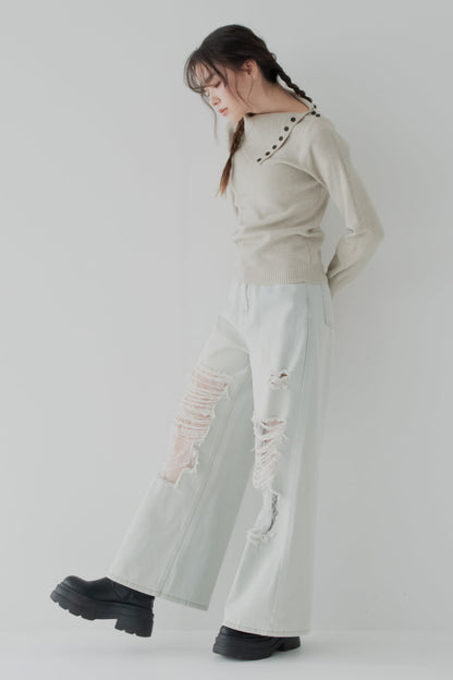 ボタンアシメリブニット